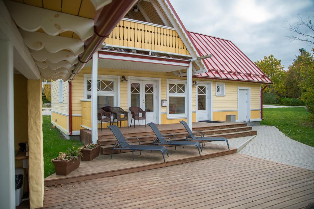 Posti Hostel Kärdla Exterior foto